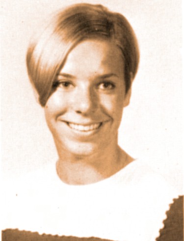 Click for full-sized image of Amiee DeWit