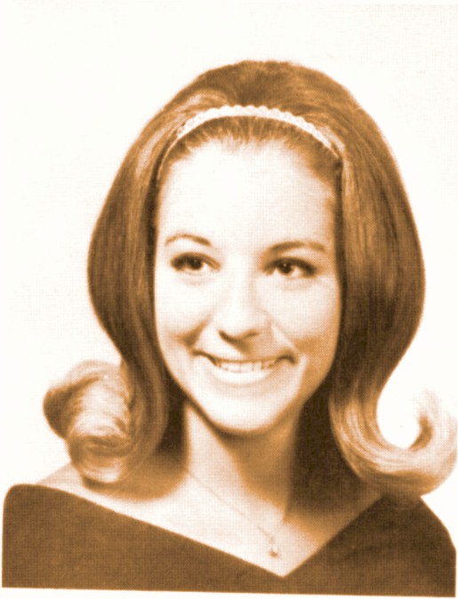 Click for full-sized image of Cheryl Willis
